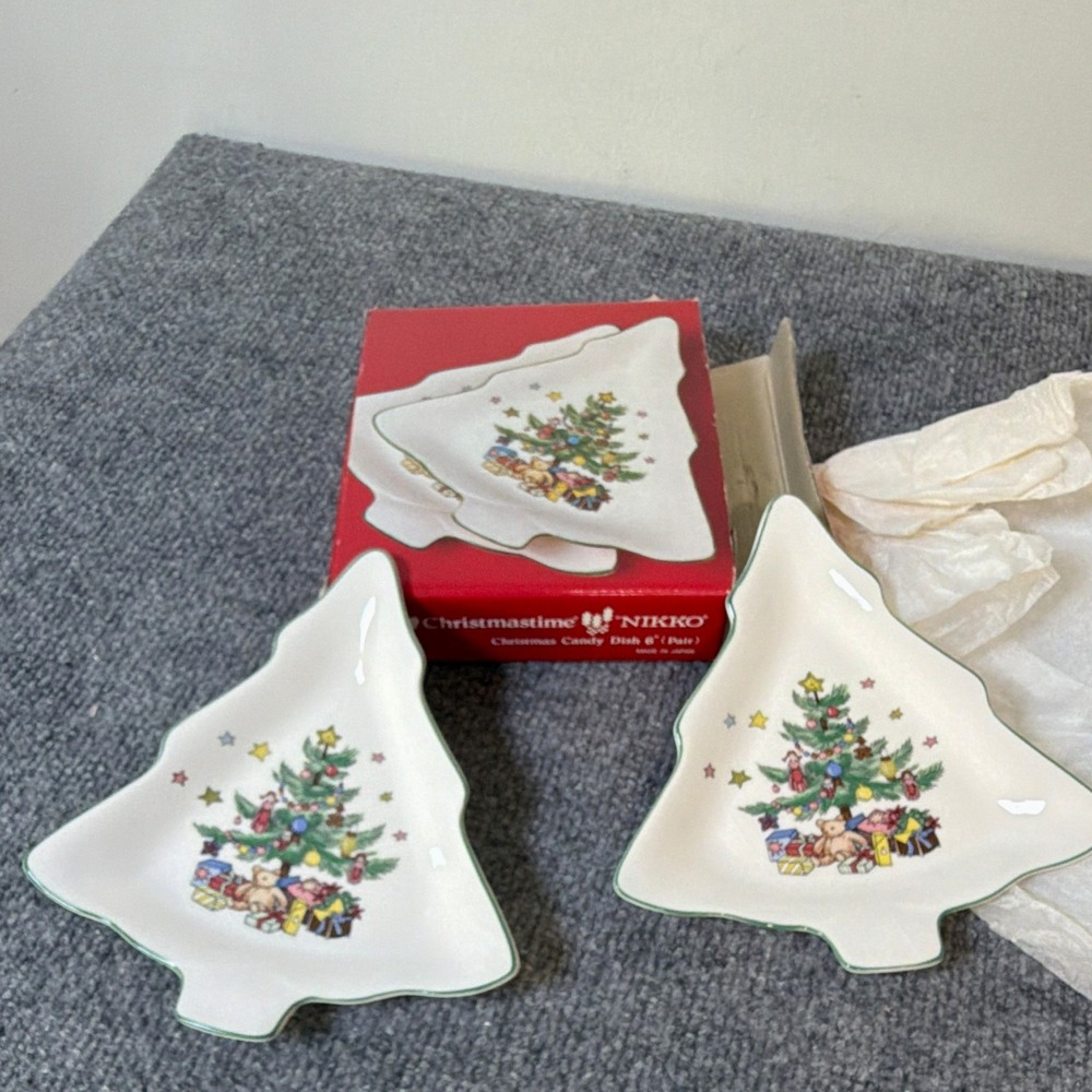Nikko Christmastime Tree Shaped Ceramic Candy Dish White Green Japan 6" set of 2